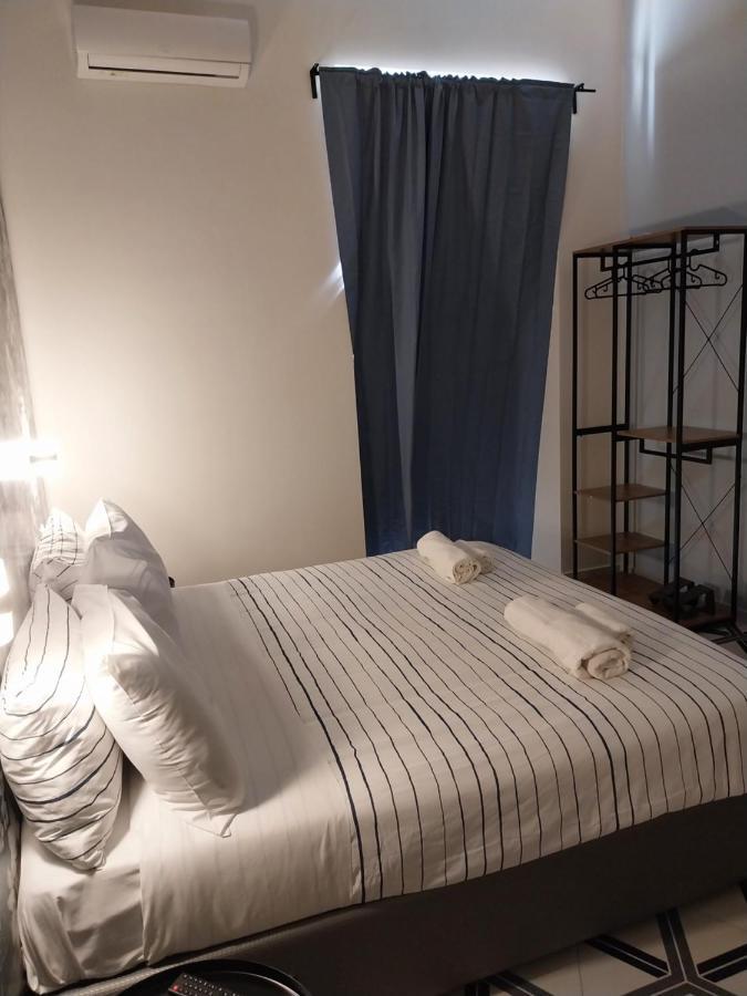 菲兰其32B&B酒店 那不勒斯 外观 照片
